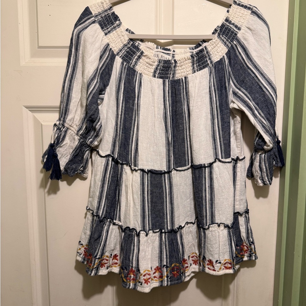 Knox Rose Blue and White Blouse with Elegant Design